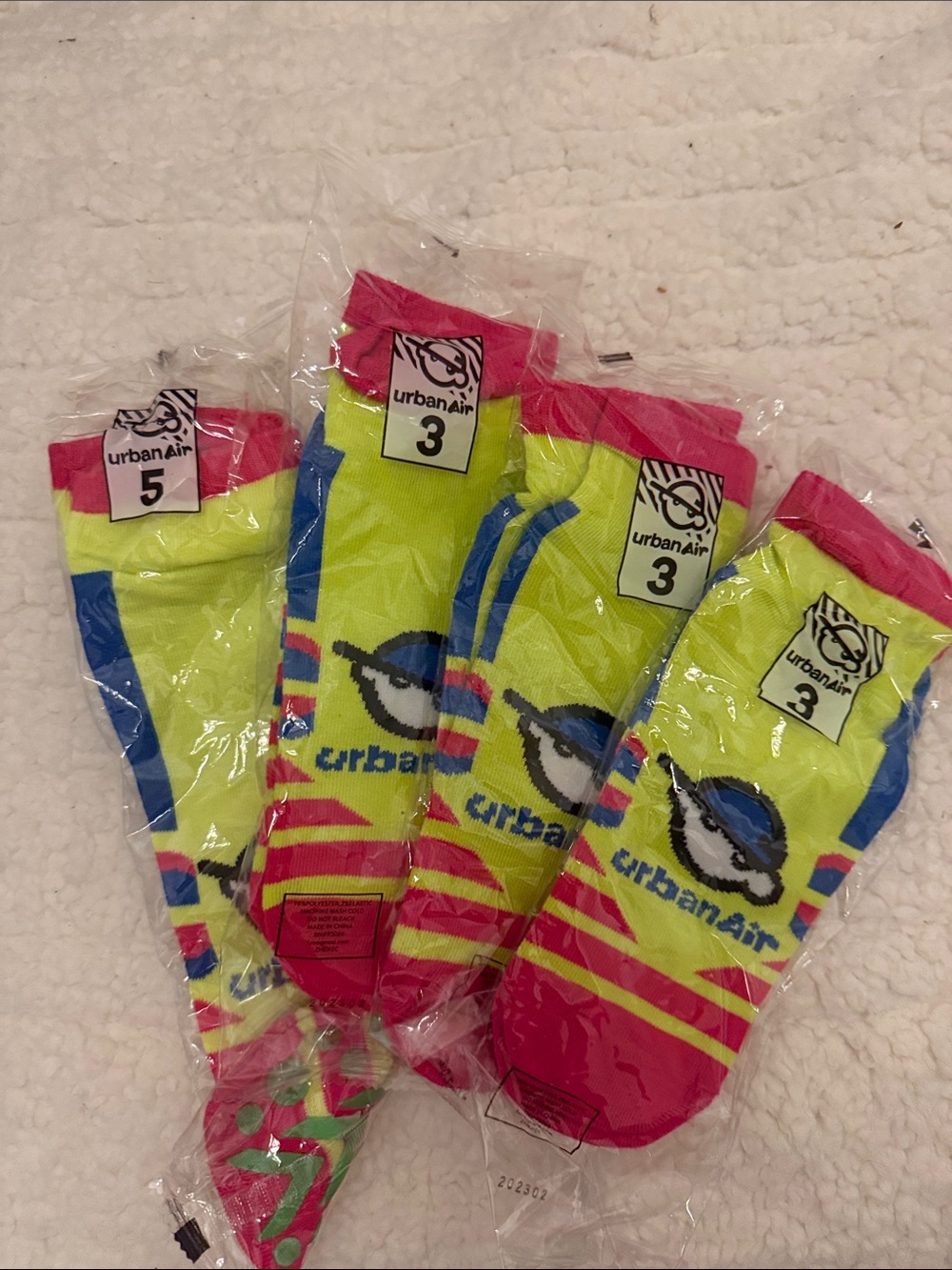 Urban Air grippy socks size 3/5